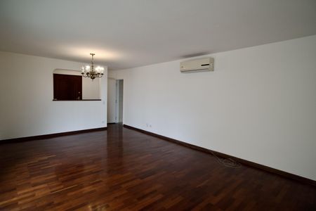 Apartamento para alugar com 130m², 4 quartos e 2 vagas
