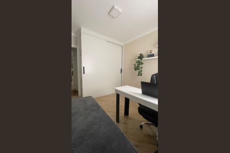 Quarto de apartamento à venda com 3 quartos, 112m² em Jardim Maria Rosa, Taboão da Serra