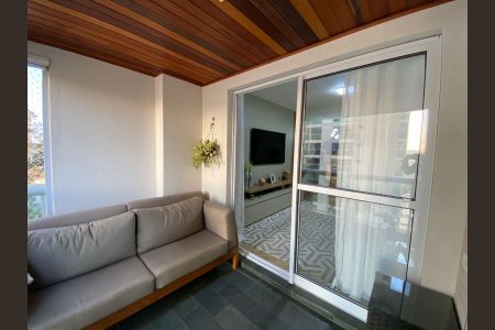 Apartamento à venda com 112m², 3 quartos e 2 vagasVaranda