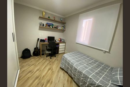 Quarto de apartamento à venda com 3 quartos, 112m² em Jardim Maria Rosa, Taboão da Serra