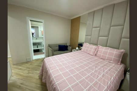 Quarto de apartamento à venda com 3 quartos, 112m² em Jardim Maria Rosa, Taboão da Serra