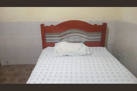 Quarto de casa para alugar com 3 quartos, 50m² em Pavuna, Nilópolis