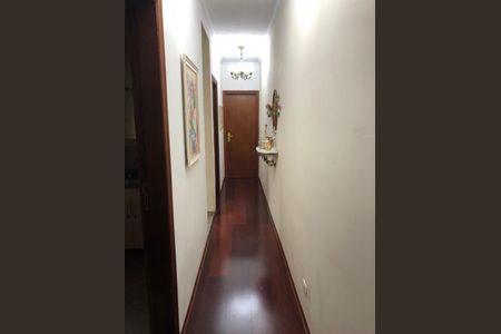 Casa para alugar com 223m², 3 quartos e 4 vagas Casa para alugar com 223m², 3 quartos e 4 vagasCorredor