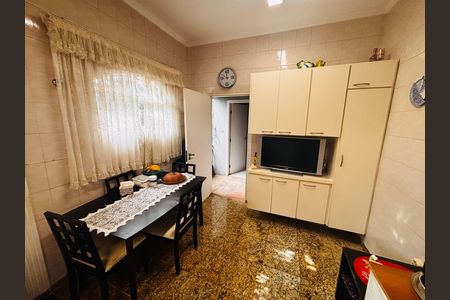 Cozinha de casa de condomínio para alugar com 4 quartos, 600m² em Aldeia da Serra, Barueri