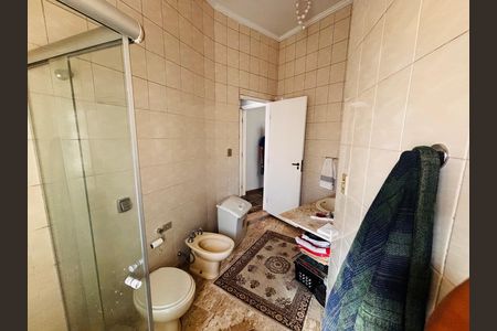 Casa de condomínio para alugar com 600m², 4 quartos e 5 vagas Casa de condomínio para alugar com 600m², 4 quartos e 5 vagasBanheiro