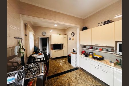 Cozinha de casa de condomínio para alugar com 4 quartos, 600m² em Aldeia da Serra, Barueri