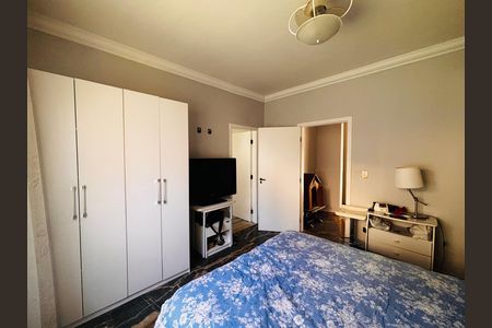 Casa de condomínio para alugar com 600m², 4 quartos e 5 vagas Casa de condomínio para alugar com 600m², 4 quartos e 5 vagasSuíte