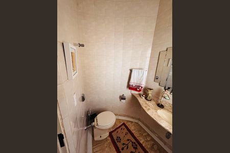 Lavabo de casa de condomínio para alugar com 4 quartos, 600m² em Aldeia da Serra, Barueri
