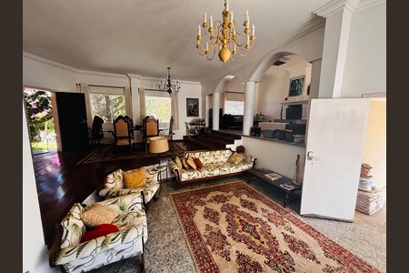 Casa de condomínio para alugar com 600m², 4 quartos e 5 vagas Casa de condomínio para alugar com 600m², 4 quartos e 5 vagasSala 2