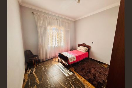 Casa de condomínio para alugar com 600m², 4 quartos e 5 vagas Casa de condomínio para alugar com 600m², 4 quartos e 5 vagasQuarto 3