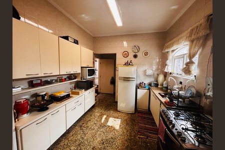 Casa de condomínio para alugar com 600m², 4 quartos e 5 vagas Casa de condomínio para alugar com 600m², 4 quartos e 5 vagasCozinha