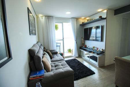 Apartamento para alugar com 2 quartos, 63m² em Vila Bertioga, São Paulo