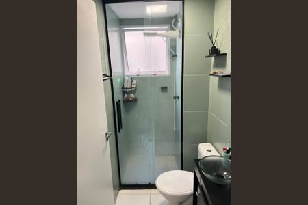 Banheiro de apartamento à venda com 2 quartos, 41m² em Fátima, Canoas