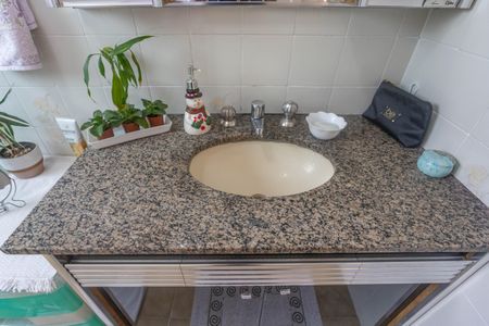 Casa à venda com 250m², 2 quartos e 4 vagasBanheiro 