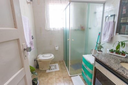 Casa à venda com 250m², 2 quartos e 4 vagasBanheiro 