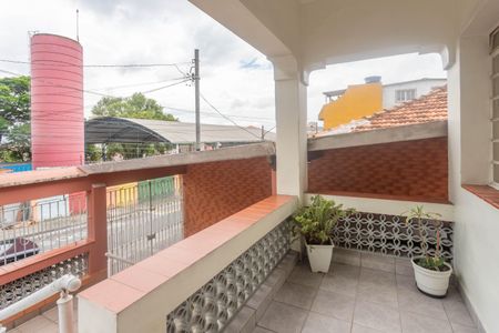Casa à venda com 250m², 2 quartos e 4 vagasVaranda 