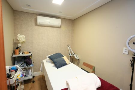 Apartamento à venda com 182m², 4 quartos e 3 vagas Apartamento à venda com 182m², 4 quartos e 3 vagasEscritório