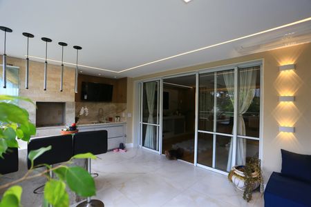 Apartamento à venda com 182m², 4 quartos e 3 vagas Apartamento à venda com 182m², 4 quartos e 3 vagasvaranda