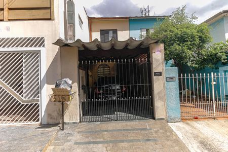 Casa à venda com 94m², 2 quartos e 2 vagasFachada
