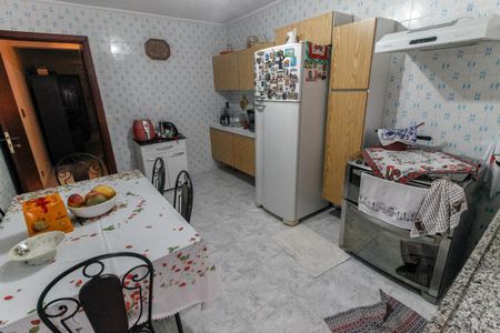 Casa à venda com 94m², 2 quartos e 2 vagasCozinha - Armários