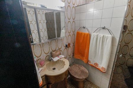 Casa à venda com 94m², 2 quartos e 2 vagasBanheiro