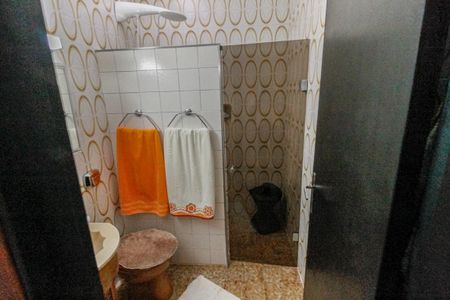 Casa à venda com 94m², 2 quartos e 2 vagasBanheiro