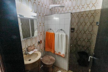 Banheiro de casa à venda com 2 quartos, 94m² em Jardim Maria Rosa, Taboão da Serra