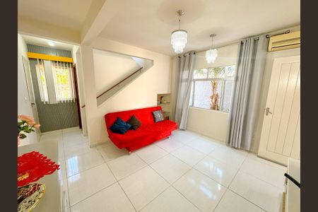 Casa para alugar com 167m², 4 quartos e 6 vagasSala