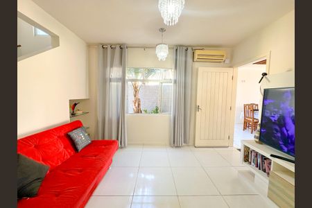 Casa para alugar com 167m², 4 quartos e 6 vagasSala