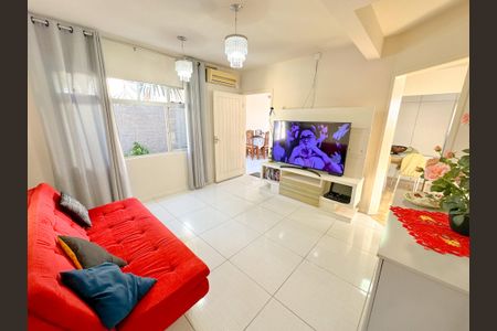 Casa para alugar com 167m², 4 quartos e 6 vagasSala