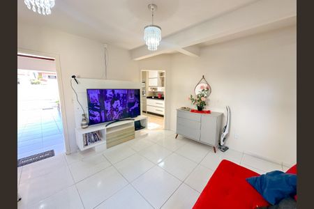 Casa para alugar com 167m², 4 quartos e 6 vagasSala