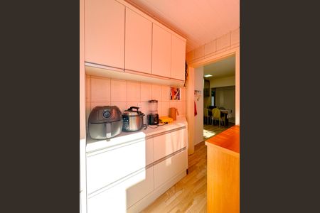 Casa para alugar com 167m², 4 quartos e 6 vagasCozinha