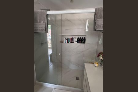 Banheiro de apartamento para alugar com 4 quartos, 245m² em Tijuca, Rio de Janeiro