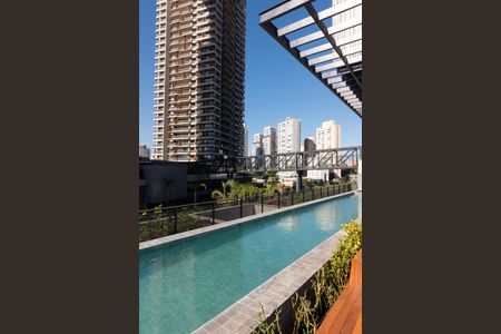 Apartamento para alugar com 105m², 1 quarto e 2 vagasÁrea comum - Piscina