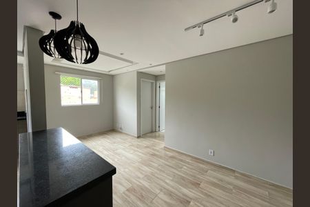 Sala de apartamento para alugar com 2 quartos, 46m² em Parque Rincao, Cotia