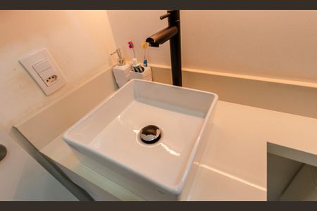 Apartamento para alugar com 33m², 2 quartos e sem vaga Apartamento para alugar com 33m², 2 quartos e sem vagaBanheiro