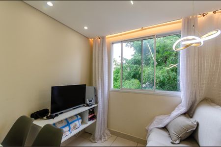 Sala de apartamento para alugar com 2 quartos, 33m² em Piqueri, São Paulo