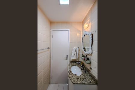 Apartamento à venda com 70m², 3 quartos e 2 vagasBanheiro