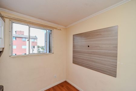 Quarto 1 de apartamento para alugar com 2 quartos, 50m² em Rubem Berta, Porto Alegre