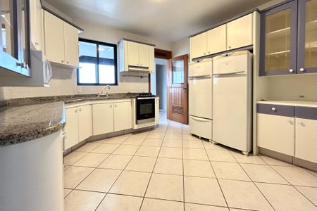 Apartamento para alugar com 165m², 4 quartos e 2 vagasCozinha 