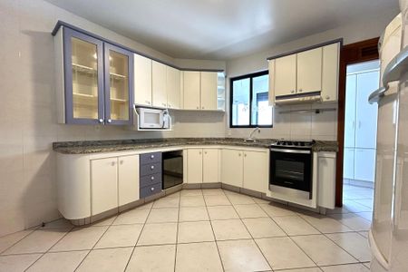 Apartamento para alugar com 165m², 4 quartos e 2 vagasCozinha 