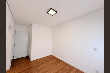 Casa de condomínio à venda com 200m², 3 quartos e 4 vagasSuíte 3 