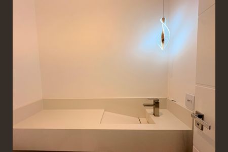 Casa de condomínio à venda com 200m², 3 quartos e 4 vagasLavabo