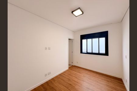Casa de condomínio à venda com 200m², 3 quartos e 4 vagasSuíte 2