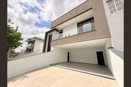 Casa de condomínio à venda com 200m², 3 quartos e 4 vagasGaragem