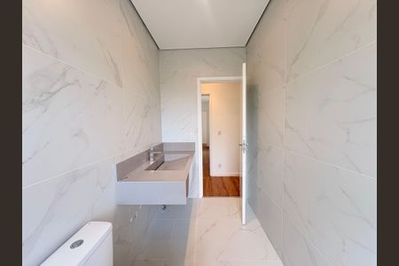 Casa de condomínio à venda com 200m², 3 quartos e 4 vagasBanheiro da Suíte 1