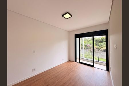 Casa de condomínio à venda com 200m², 3 quartos e 4 vagasSuíte Master