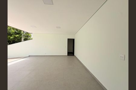 Casa de condomínio à venda com 200m², 3 quartos e 4 vagasGaragem