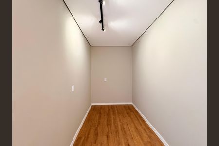 Casa de condomínio à venda com 200m², 3 quartos e 4 vagasSuíte master - Área para closet