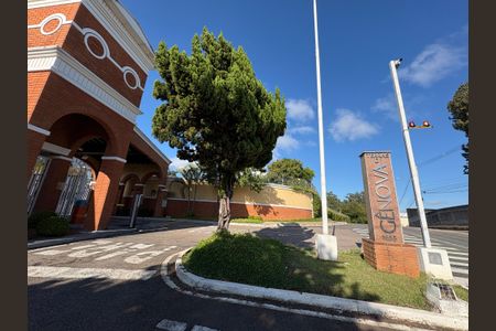 Casa de condomínio à venda com 200m², 3 quartos e 4 vagasFachada